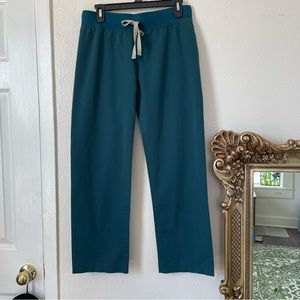 Figs Livingston Basic Scrub Pants petite/hemmed regular pants